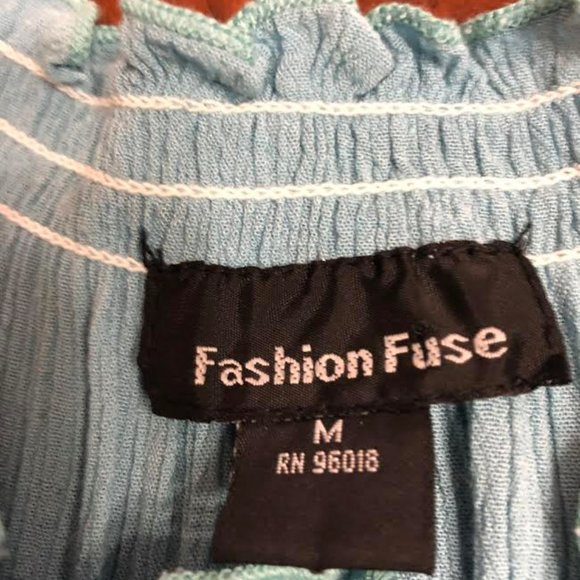 Fashion Fuse Blue Embroidered Peasant Top  SZ Medi - Picture 4 of 5